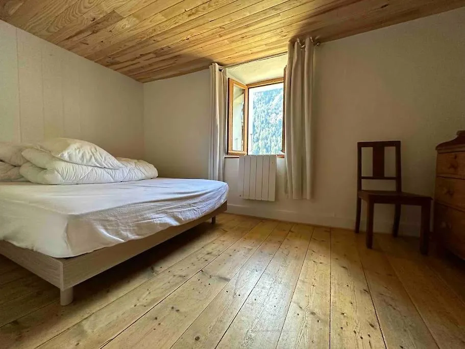 Mountain House With Two Barns And A Garden Villa Planay 0*,